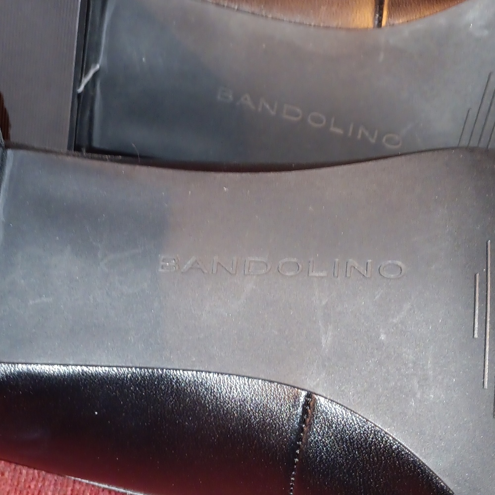 Bandolino Black Pumps with Bow Accent - Picture 6 of 12